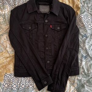 Levi's women’s Black Denim Jacket